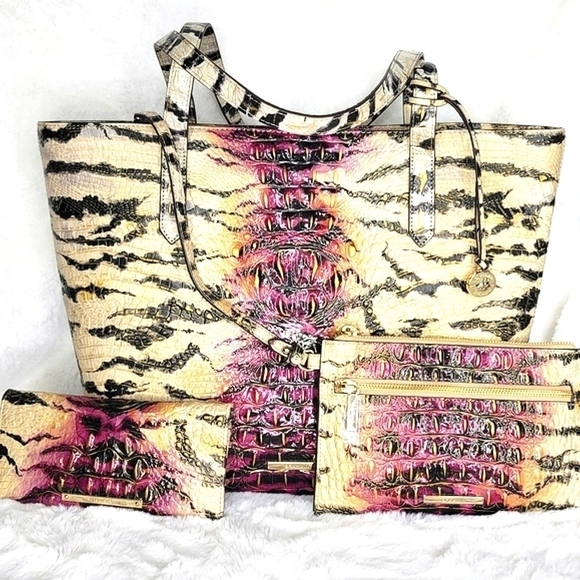 Items are across listed therefore we're down to only one set - Picture 14 of 14